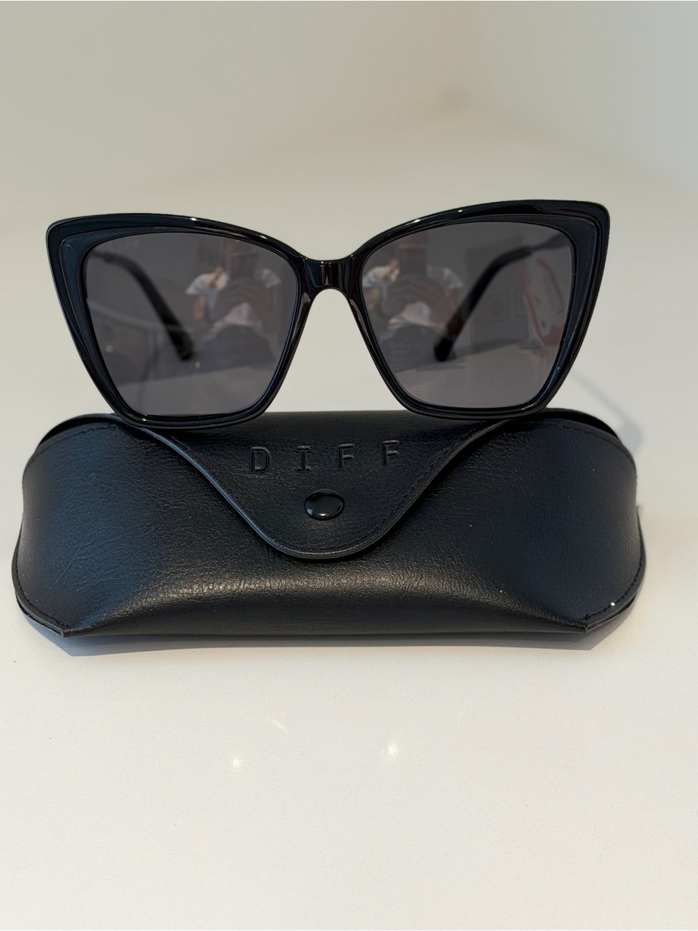 Diff Becky II Black Cat Eye Sunglasses - Classic UV Protection